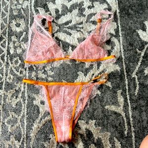 VS set. Pink and gold, size S.